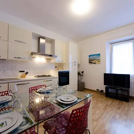 Altido Elegant 1 Bedroom Apt Moments From The Sea * Genoa